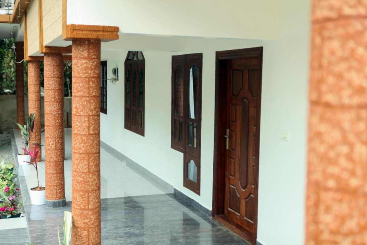 Annus Homestay Ramakkalmedu Екстериор снимка